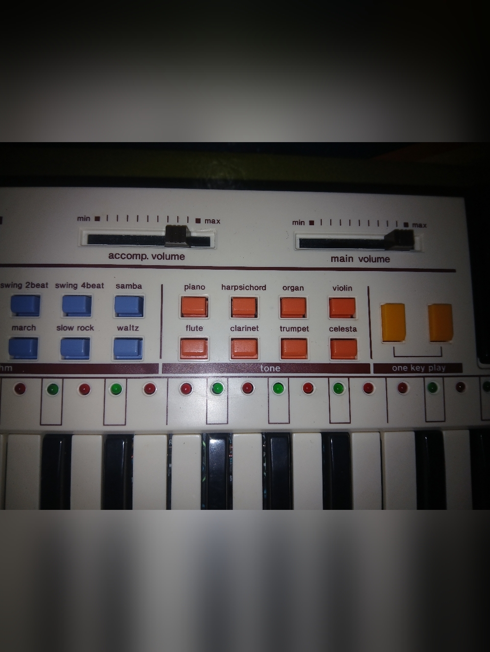 Casio PT-80 Keyboard with Pop/Rock (RO-253) and 4 World Songs (RO-551) ROM Packs - Picture 8 of 12